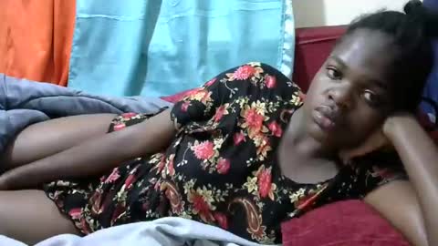 Snapshot of creamymomma chatting on 30, 12, 2024 verah online show from 30, 12, 2024