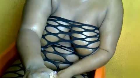 Snapshot of creamyposh1 chatting on 7, 7, 2026 creamyposh1 online show from 7, 7, 2026
