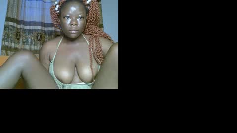 Snapshot of creamypussyxx chatting on 19, 11, 2025 creamypussyxx online show from 19, 11, 2025