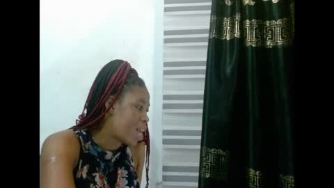creamyxpussyx online show from 29, 4, 2026