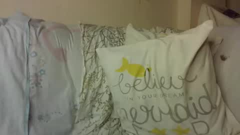 Snapshot of creamyy_pussy chatting on 21, 10, 2025 creamyy_pussy online show from 21, 10, 2025