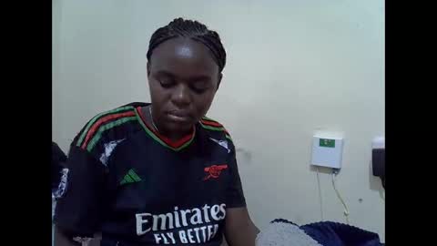 Snapshot of creamyypussyy chatting on 15, 11, 2025 creamyypussyy online show from 15, 11, 2025