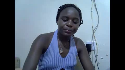 Snapshot of creamyypussyy chatting on 29, 11, 2025 creamyypussyy online show from 29, 11, 2025