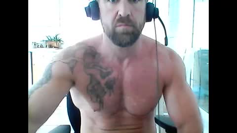 Snapshot of creatureofbeauty chatting on 29, 4, 2026 creatureofbeauty online show from 29, 4, 2026
