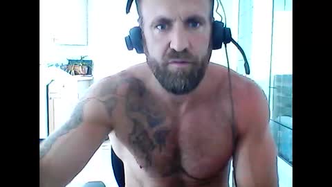 Snapshot of creatureofbeauty chatting on 18, 5, 2026 creatureofbeauty online show from 18, 5, 2026