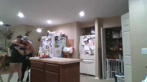 Creeksidecouple online show from 13, 1, 2026