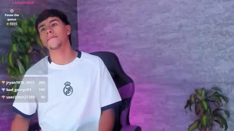 Snapshot of crh58_ chatting on 15, 9, 2025 crh58_ online show from 15, 9, 2025