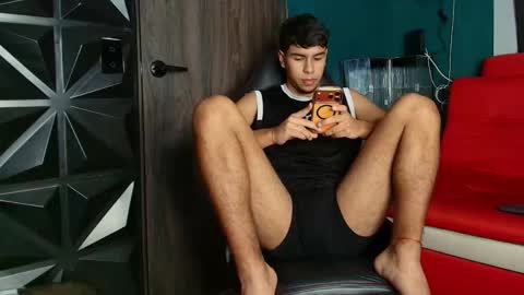 Snapshot of crh58_ chatting on 19, 11, 2025 crh58_ online show from 19, 11, 2025