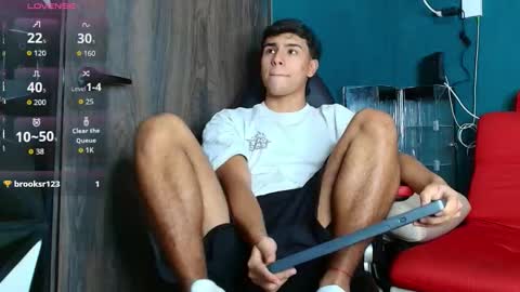 Snapshot of crh58_ chatting on 2, 12, 2025 crh58_ online show from 2, 12, 2025