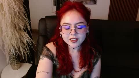 Snapshot of crimson_tati chatting on 29, 12, 2024 Tatiana online show from 29, 12, 2024