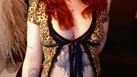 Snapshot of crimson_tati chatting on 16, 1, 2025 Tatiana online show from 16, 1, 2025