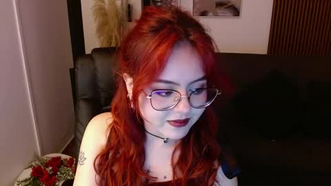 Snapshot of crimson_tati chatting on 19, 2, 2025 Tatiana online show from 19, 2, 2025