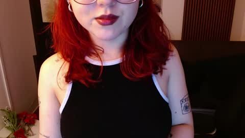 Snapshot of crimson_tati chatting on 2, 3, 2025 Tatiana online show from 2, 3, 2025