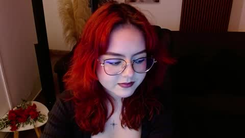 Snapshot of crimson_tati chatting on 5, 3, 2025 Tatiana online show from 5, 3, 2025