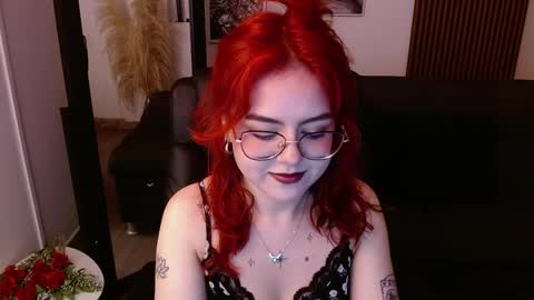 Snapshot of crimson_tati chatting on 12, 3, 2025 Tatiana online show from 12, 3, 2025