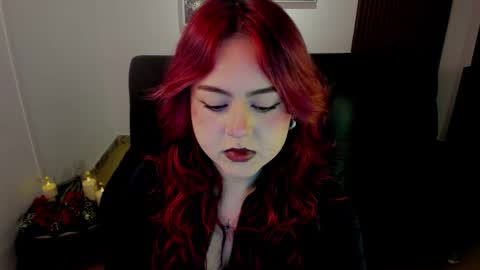 Snapshot of crimson_tati chatting on 15, 10, 2025 Tatiana online show from 15, 10, 2025
