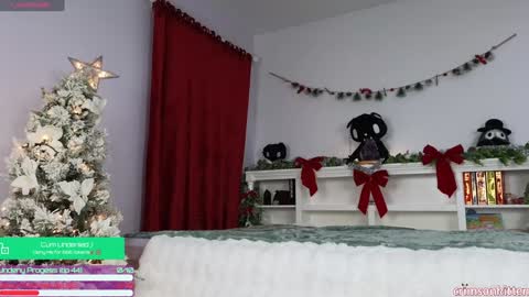 Crimson Kitten online show from 14, 12, 2024