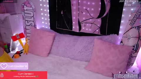 Crimson Kitten online show from 11, 10, 2025