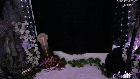 Crimson Kitten online show from 19, 10, 2025