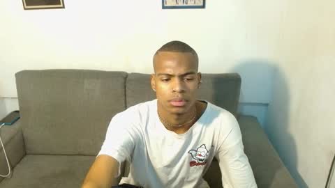 Snapshot of criss_zuri chatting on 6, 10, 2025 criss_zuri online show from 6, 10, 2025