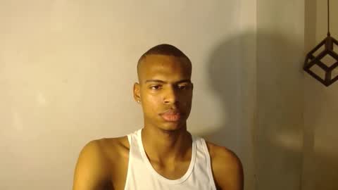 Snapshot of criss_zuri chatting on 8, 10, 2025 criss_zuri online show from 8, 10, 2025