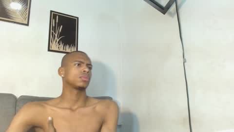 Snapshot of criss_zuri chatting on 10, 10, 2025 criss_zuri online show from 10, 10, 2025