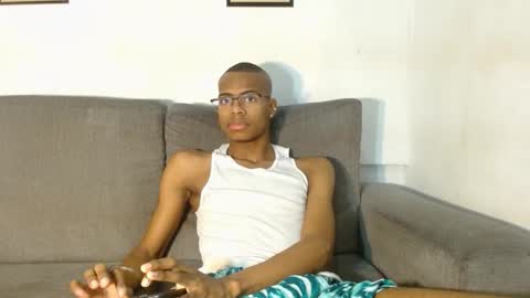 Snapshot of criss_zuri chatting on 21, 10, 2025 criss_zuri online show from 21, 10, 2025