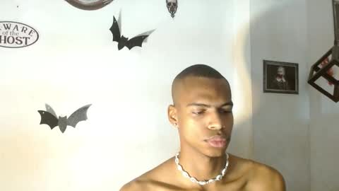 Snapshot of criss_zuri chatting on 23, 10, 2025 criss_zuri online show from 23, 10, 2025