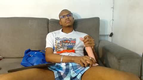 Snapshot of criss_zuri chatting on 27, 10, 2025 criss_zuri online show from 27, 10, 2025