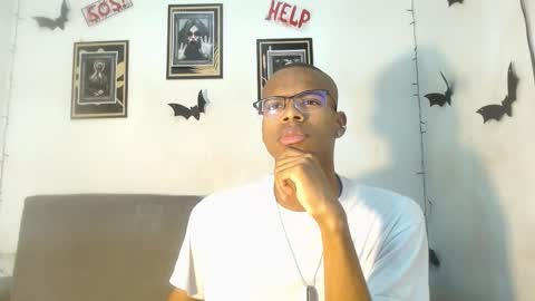 Snapshot of criss_zuri chatting on 29, 10, 2025 criss_zuri online show from 29, 10, 2025