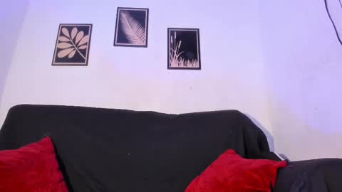 criss_zuri online show from 11, 2, 2026