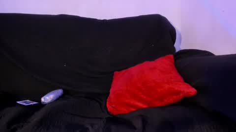 criss_zuri online show from 13, 2, 2026