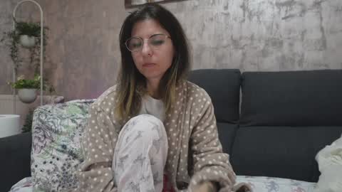 Snapshot of crissy_love chatting on 9, 12, 2024 crissy_love online show from 9, 12, 2024