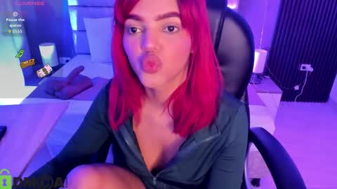 cristal__adams online show from 3, 10, 2025