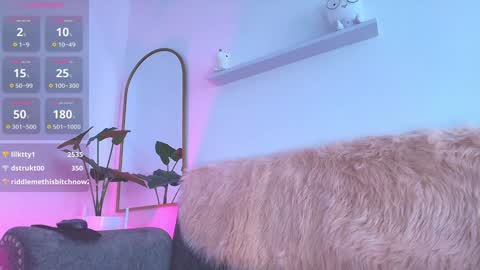 Cristal  online show from 24, 1, 2025