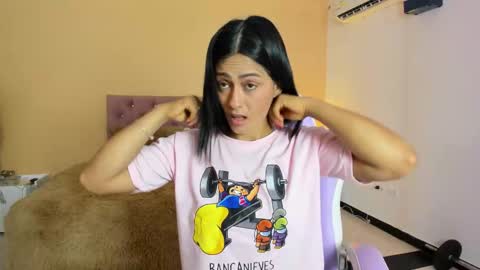 Snapshot of cristal_crossfit chatting on 5, 1, 2026 Cristal online show from 5, 1, 2026