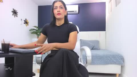 Snapshot of cristal_crossfit chatting on 16, 1, 2026 Cristal online show from 16, 1, 2026