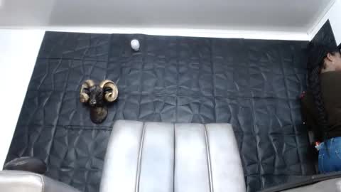 Hanna  online show from 5, 3, 2026