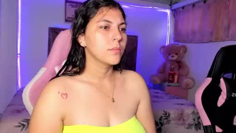 Snapshot of cristal_smith20 chatting on 9, 7, 2026 cristal_smith20 online show from 9, 7, 2026