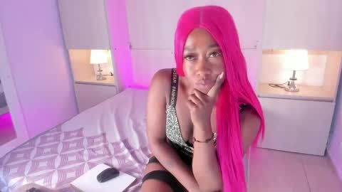 cristalbennet online show from 28, 5, 2026