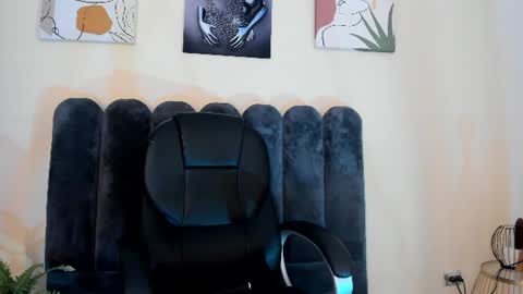 Snapshot of cristalfoxy_ chatting on 11, 6, 2026 cristalfoxy_ online show from 11, 6, 2026