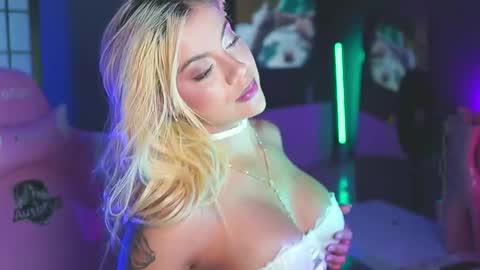 Laura online show from 21, 12, 2025