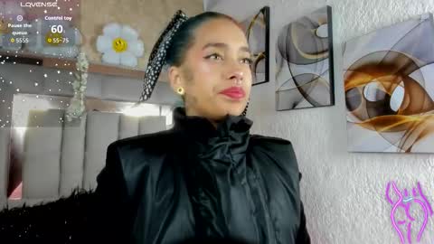 Snapshot of cristall_ravven chatting on 14, 11, 2025 online show from 14, 11, 2025