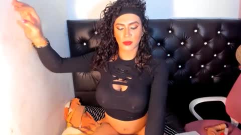 cristallwright online show from 16, 12, 2024