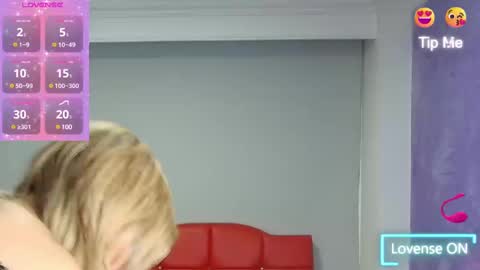 Snapshot of cristalmillf chatting on 11, 2, 2025 CRISTAL MILF online show from 11, 2, 2025