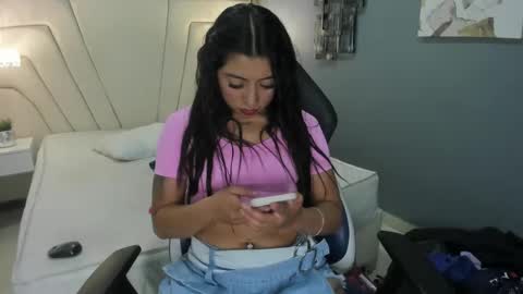  Independent Model online show from 9, 1, 2025