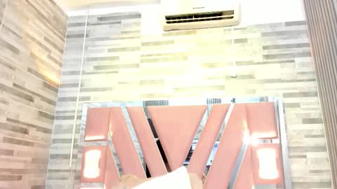 Snapshot of cristhinbrown chatting on 16, 11, 2025 cristin online show from 16, 11, 2025