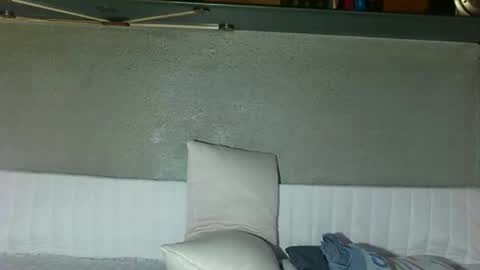 cristianrr184034 online show from 8, 4, 2026