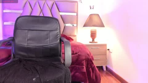 Snapshot of cristie_ortiz chatting on 18, 12, 2024 Cristina online show from 18, 12, 2024