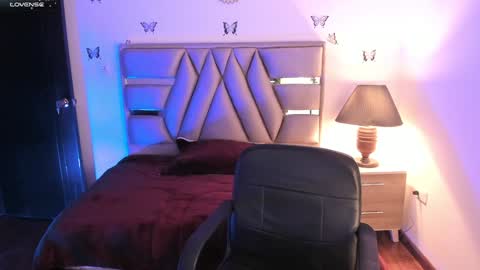 Snapshot of cristie_ortiz chatting on 4, 1, 2025 Cristina online show from 4, 1, 2025